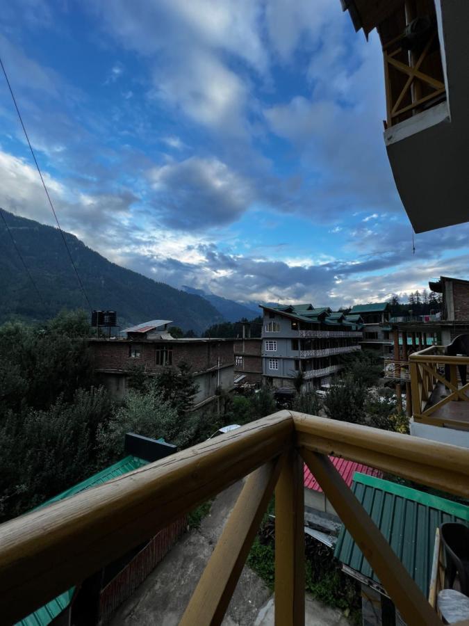 Yolo Backpackers - Manali 호스텔 외부 사진
