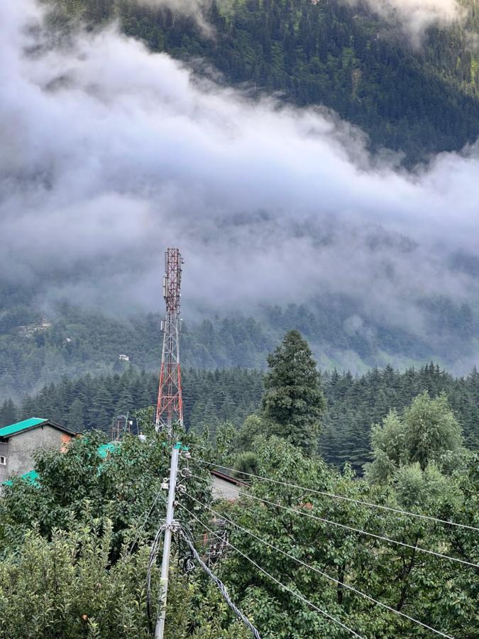 Yolo Backpackers - Manali 호스텔 외부 사진